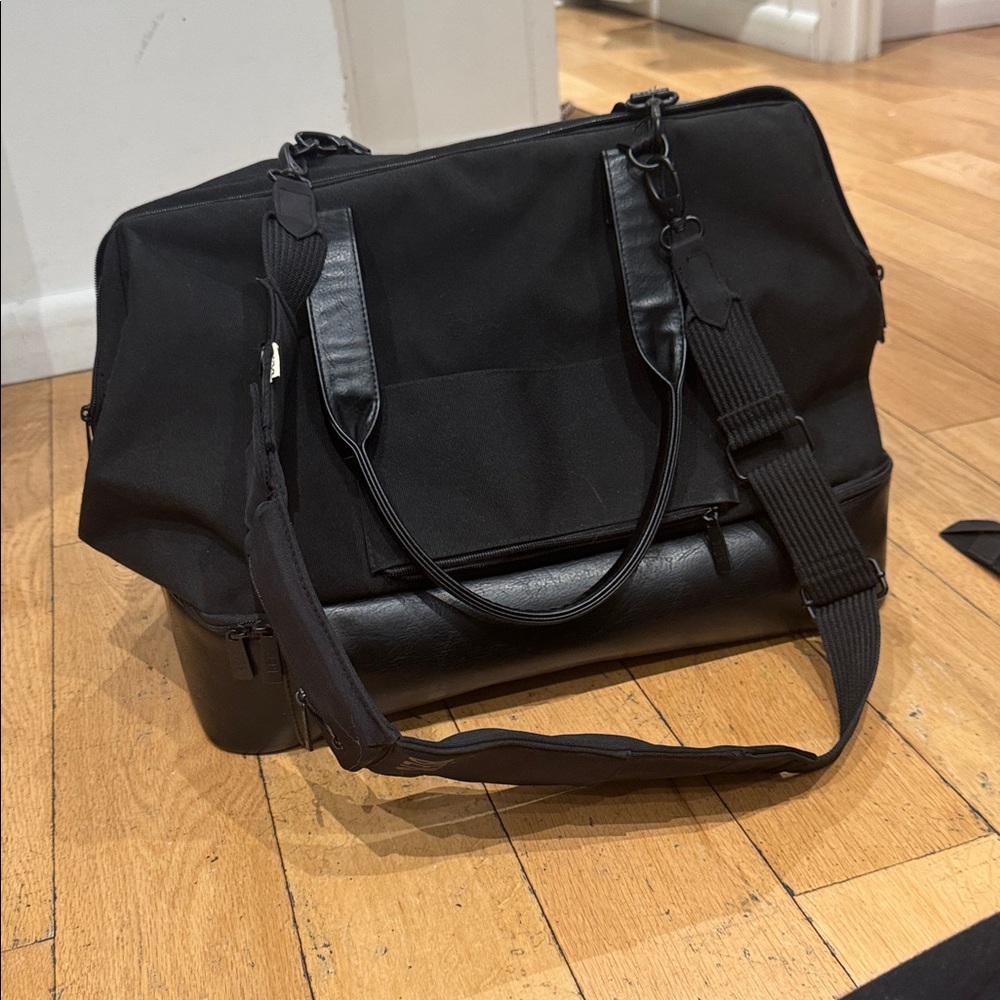 Beis Weekender - image 2